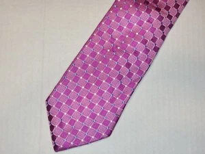 DAVID DONAHUE [ GEOMETRIC ] men's tie 100% Silk Made in United States - Picture 1 of 3