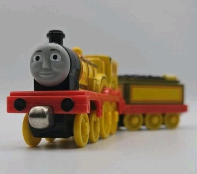 MOLLY! Thomas Friends Train Take Toke N Play Diecast 2006 Fisher Price amarillo Foto 1 de 4