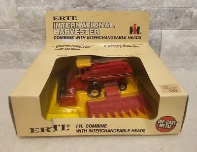 Vintage ERTL 1/80 Scale IH International Harvester Combine Interchangeable Heads - Image 1 of 4