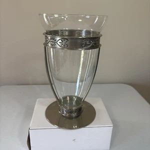 Elegante vaso vittoriano FTD in vetro trasparente e tono argento - Foto 1 di 6
