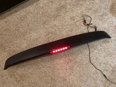 05 - 08 DODGE MAGNUM REAR HATCH SPOILER THIRD 3rd BRAKE LED LIGHT WORKS NICE OEM Foto 1 de 4