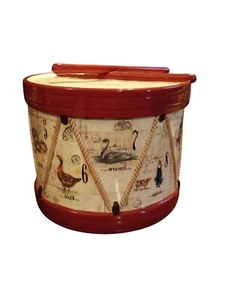 Williams-Sonoma Twelve 12 Days Of Christmas Keramik Trommel Kanister 2013 - Bild 1 von 6