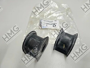 New genuine Holden VE VF Commodore front swaybar D bushes 24mm 92220993 x 2 - Picture 1 of 9
