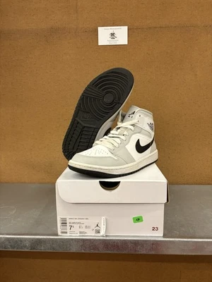 Worn Nike Air Jordan 1 Mid Light Smoke Grey Fog Shoes Womens Size 7.5 BQ6472-015 - Image 1 of 4