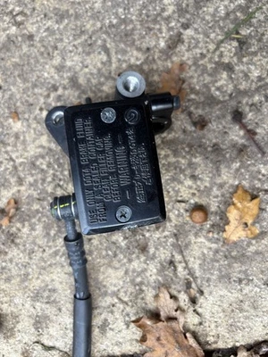 Yamaha MT-07 ABS 2015 6000miles front brake master cylinder (15326) - Image 1 of 2
