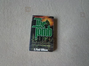 THE TOMB ..F. PAUL WILSON ..HORROR PAPERBACK - Bild 1 von 1