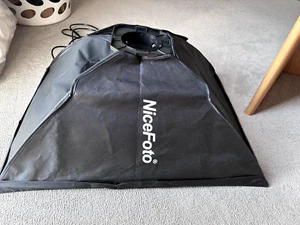 NiceFoto Portable Collapsible Softbox With Storage Bag - Picture 1 of 5