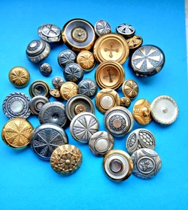 Konvolut Knöpfe Zierknöpfe antik  Metall   Gothic - Bild 1 von 4