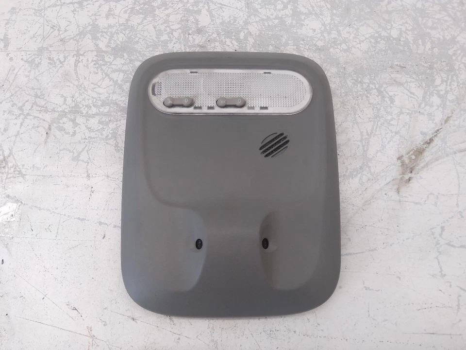 RENAULT TRAFIC X83 COURTESY LIGHT VAN 04/04-12/14  - Image 1 of 4