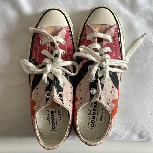 Chuck Taylor’s Converse All Star taglia 5 5 stampa floreale USA MAI INDOSSATE