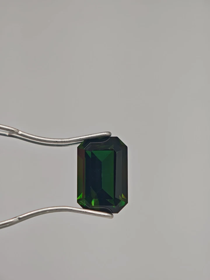 Chrome Turmalin 2.07 ct VS – Octagon Grün Edelstein – Unbehandelt Tansania - Bild 1 von 4