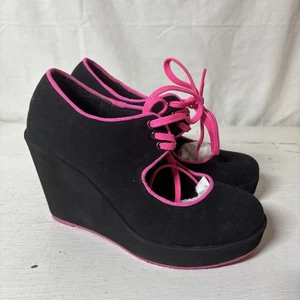 New Boxed Women’s Volatile Kicks 8.5B Clownin Black Wedge Heel Sneakers - Picture 1 of 10