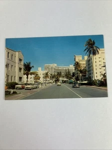 Fontainebleau Hotel Miami Beach Florida Vintage Postcard - Picture 1 of 2