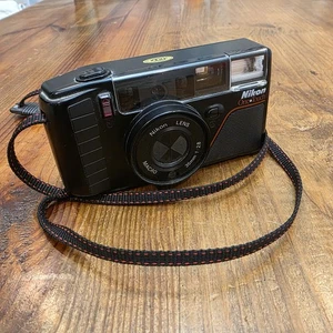 Nikon One Touch L35AF3 35mm Film Camera Macro 35mm f/2.8 Lens w/ Strap - Picture 1 of 8