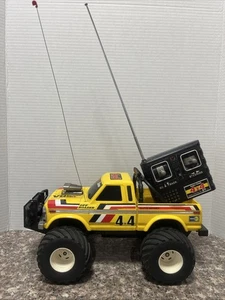 Vintage 80's Radio Shack 4x4 Off-Roader RC  Monster Truck Lights On Not Tested - Picture 1 of 24