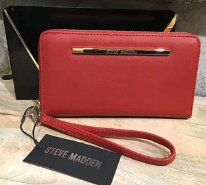 STEVE MADDEN Women’s Red Wallet/Clutch w/Detachable Starp MT1000XT NIB - Picture 1 of 4