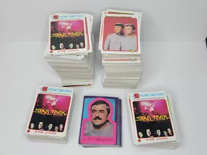 1979 Topps STAR TREK THE MOTION PICTURE (640) carte e (51) adesivi 691 totali - Foto 1 di 2