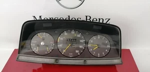 Mercedes Benz W123 Speedometer Instrument Cluster 180 km/h 207086km - Picture 1 of 6
