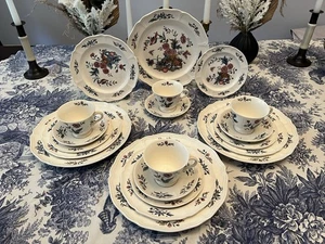 Williamsburg Potpourri Wedgwood 4 - 5 Piece Place Settings - 20 PCS - NK510 - Picture 1 of 3