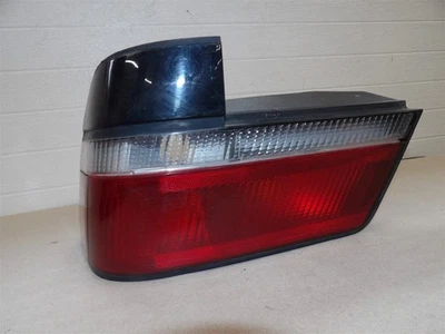 FORD ESCORT 1988-1990 HATCHBACK LH DRIVERS SIDE LEFT TAILLIGHT LAMP ASSEMBLY OEM - Image 1 of 4
