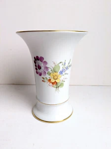 Trichtervase Blumendekor Vasen Höchst Porzellan Goldrand - Bild 1 von 7