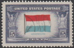 Scott# 912 - 1943-44 Overrun Countries Series - 5 cents Flag of Luxembourg - Picture 1 of 1