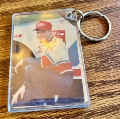 #6 Mark Martin Keychain Valvoline NOS NASCAR - Image 1 of 2