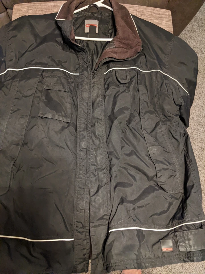 Chaqueta artesanal para hombre negra clima frío Foto 1 de 1