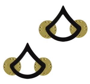 GENUINE U.S. ARMY CHEVRON: PRIVATE FIRST CLASS - BLACK METAL - Picture 1 of 1