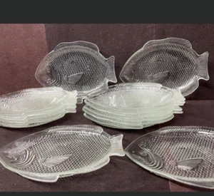 Vintage Anchor Hocking Fish-shaped Plates 13 Pcs - Pressed Glass - Picture 1 of 3