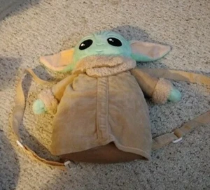 Mochila de peluche Star Wars BioWorld Mandalorian The Child Baby Yoda 14" - Imagen 1 de 13