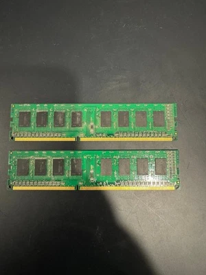 2x (512x8 DDR3-1600 2Rx8 1.35V UDIMM) Foto 1 de 2