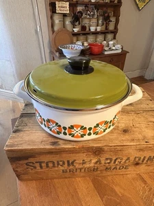 Vintage Large White Enamel Lidded Casserole / Cooking Pot - Green Orange Pattern - Picture 1 of 3
