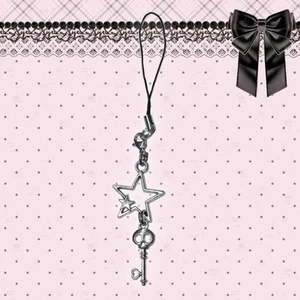 Heart Skull Key Gothic Grunge Y2k Phone Charm - Zdjęcie 1 z 8