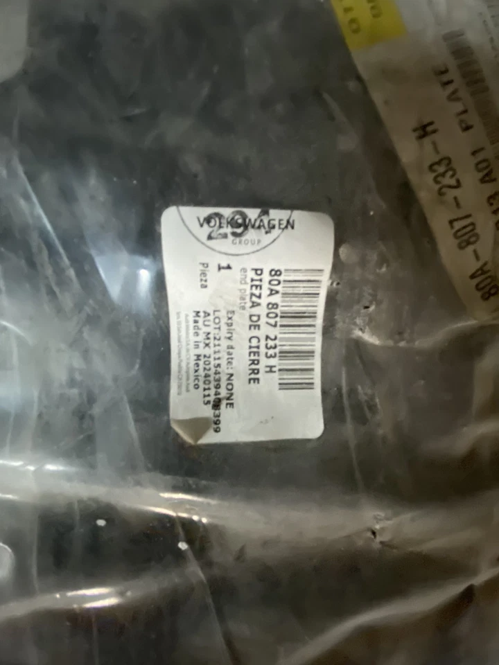 Escudo de suporte de radiador 2021-2025 Audi Q5 Q5 PHEV Q5 Sportback SQ5 SQ5 Sportback - Imagem 1 de 3