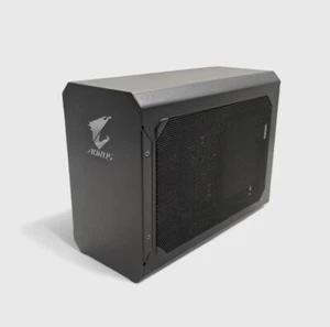 GIGABYTE AORUS GTX 1070 Gaming Box Thunderbolt 3 External GPU dock - Picture 1 of 4