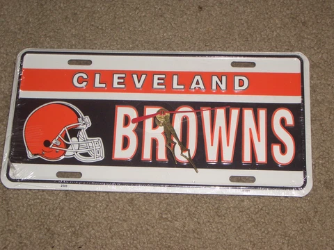 CLEVELAND BROWNS FOOTBALL - METAL LICENSE AUTO TAG WITH CLOCK - NEW, SEALED! Cover