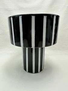 Jarrón pedestal Ikebana vintage japonés modernista a rayas de cerámica años 60 - Imagen 1 de 11