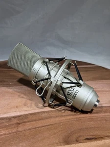 MXL 9000 Large Diaphragm Cardioid Tube Condenser Microphone - Picture 1 of 6