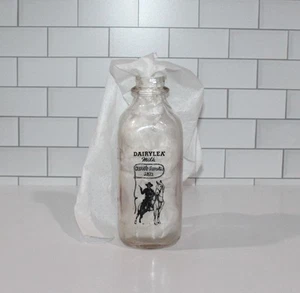 Vintage DAIRYLEA Glass Milk Bottle One Quart Red-Black - Picture 1 of 7