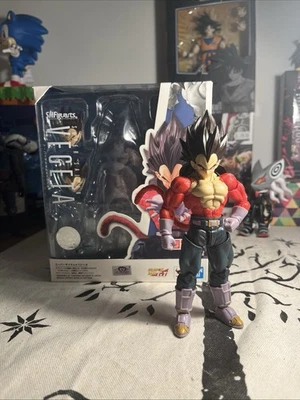 S.H.Figuarts Super Saiyan 4 Vegeta Dragon Ball GT Bandai Action Figure Used - Image 1 of 4