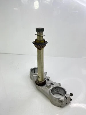 Yamaha YZ250F 2002-2005 vástago de árbol de abrazadera triple inferior delantera OEM #34 Foto 1 de 4