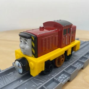 Thomas the Tank Engine Take and Play Engine Salty Brown Wheel Version 2013 - Bild 1 von 9