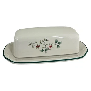 NEW!! Pfaltzgraff "Winterberry" Holiday Christmas Covered Butter Dish - Picture 1 of 5