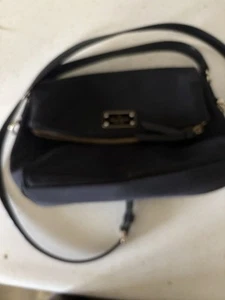 Kate Spade purse Crossbody fold over zipper pocket, shoulder strap hand strap - Picture 1 of 12