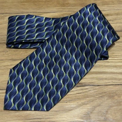 Corbata de seda hecha a mano geométrica azul y verde Carlos Devenezia Barcelona Foto 1 de 3