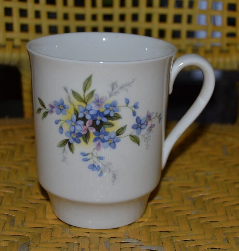 Forget Me Not Floral Royal Windsor England Fine Bone China Mug - C - Image 1 of 4