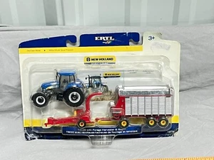 New Holland T8020 Tractor w Forage Harvester and Tandem Axle Wagon SET 1:64 Ertl - Picture 1 of 7