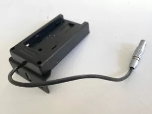 Teradek Bolt battery adapter plate 2-pin Lemo with right angle mounting bracket - Picture 1 of 5