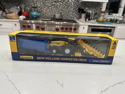 New Holland FR920 Harvester Wagon & Attachments Plastic New-Ray Toys 1/62 Scale - Image 1 of 4